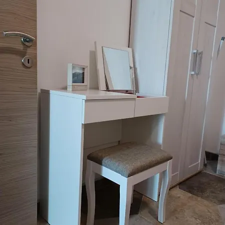 Eugen Apartment